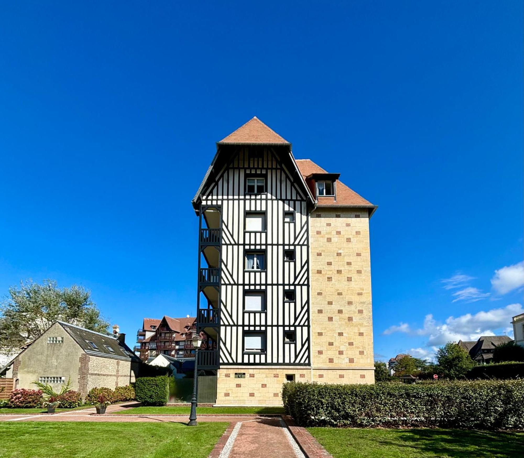 Studio En Rez De Jardin Deauville Centre Et Plage Buitenkant foto
