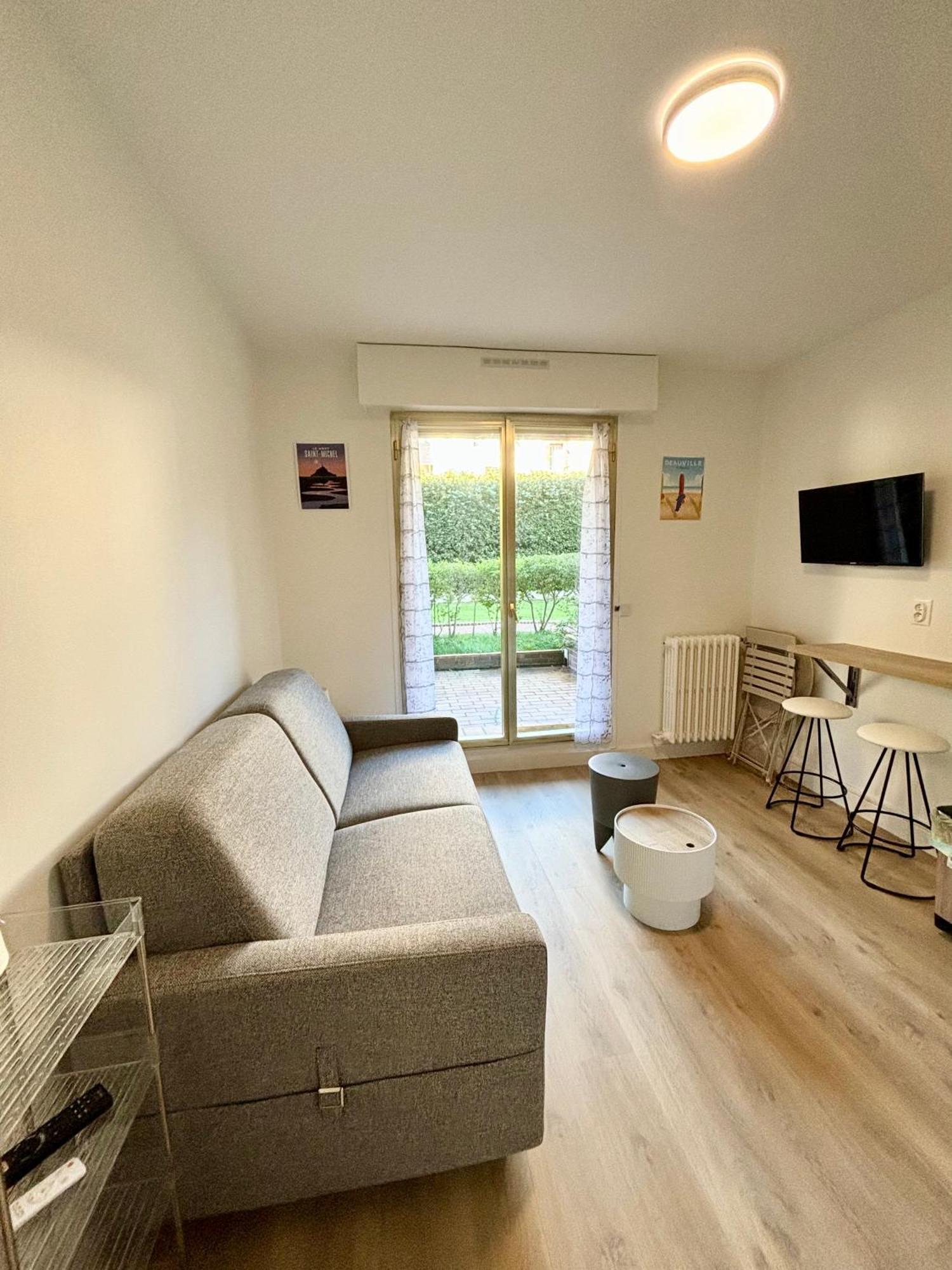Studio En Rez De Jardin Deauville Centre Et Plage Buitenkant foto